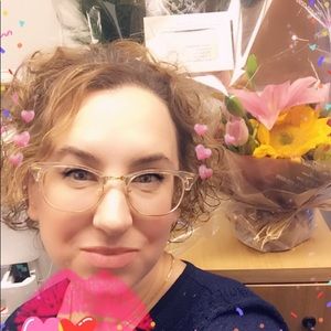 Meet your Posher, Angela